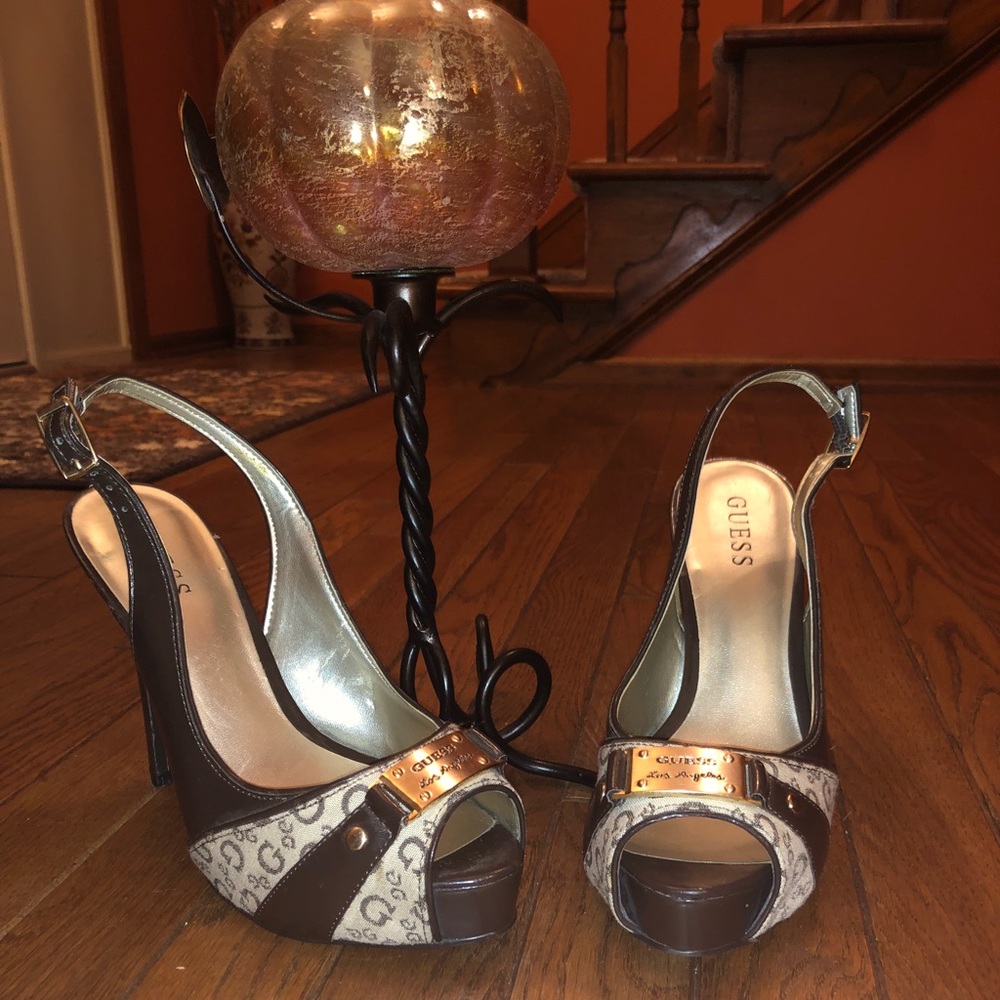 Guess brown & tan pumps